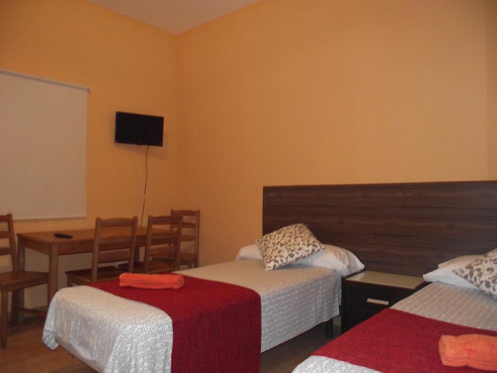 Village Rooms Multicolor Madrid Ngoại thất bức ảnh