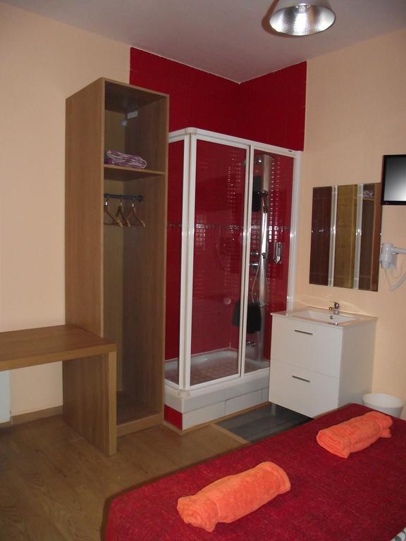 Village Rooms Multicolor Madrid Ngoại thất bức ảnh