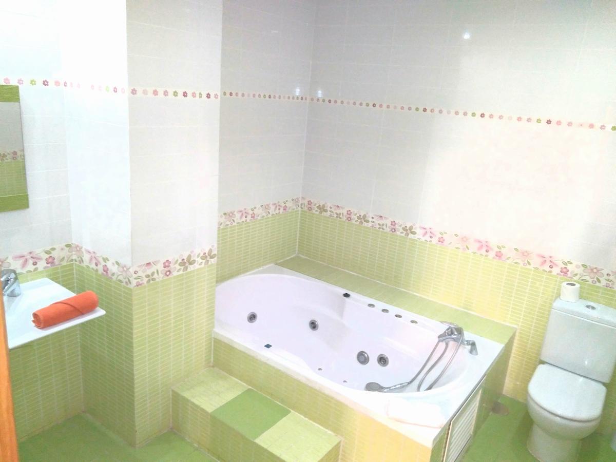 Village Rooms Multicolor Madrid Ngoại thất bức ảnh